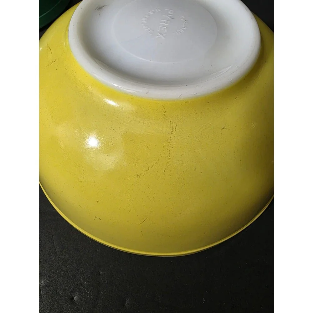 ​Vintage Pyrex Primary Colors Nesting Bowl Set 401-404 | Well-Loved Matte Finish